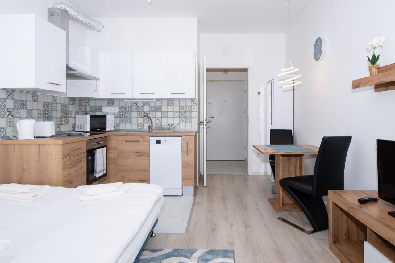 Waterfront City Apartments By Urbanrent Budapest Esterno foto